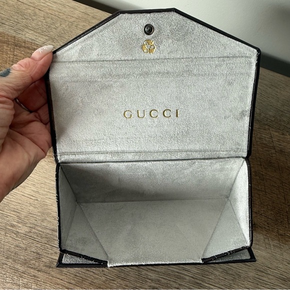 GUCCI Foldable Triangular Eyewear Case Sunglasses Eyeglasses Monogram GG Logo - Picture 9 of 13